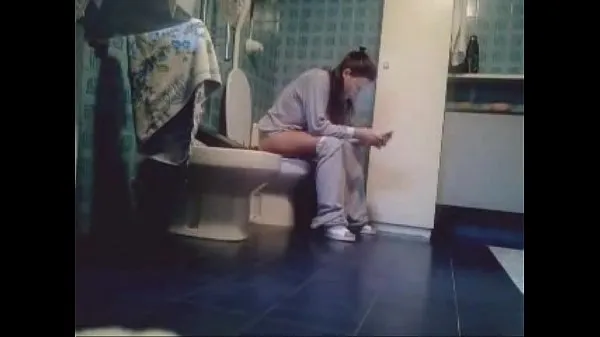 Přehrát celkem Spy cam in bagno Tube