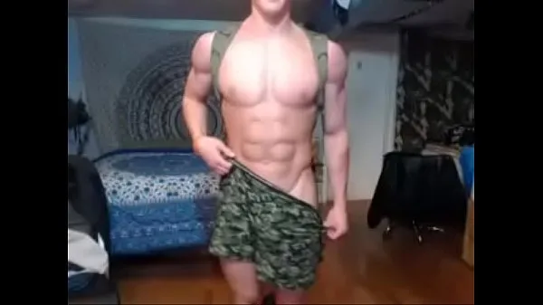 Assistir cara militar musculoso tubo total