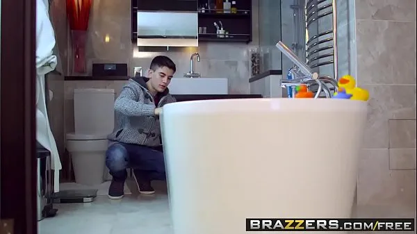 Ver Brazzers - Got Boobs - Leigh Darby Jordi El Polla - Bañando a tus amigos mamá sucia tubo total