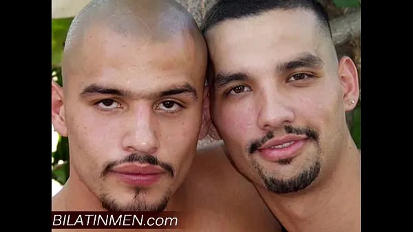 Regarder hommes latins gays baisent mieuxTube au total