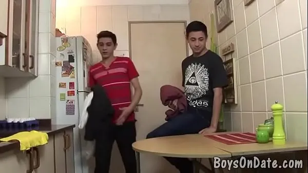 Regarder Traîner des camarades gays obtenir des pantalons qui piquentTube au total