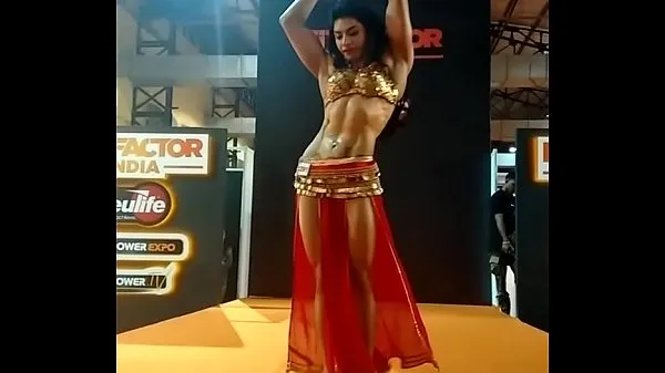 Se Yashmeen Manak Belly Dancing i alt Tube