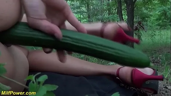 Δείτε συνολικά redhead stepmom rough big banged in the woods Tube