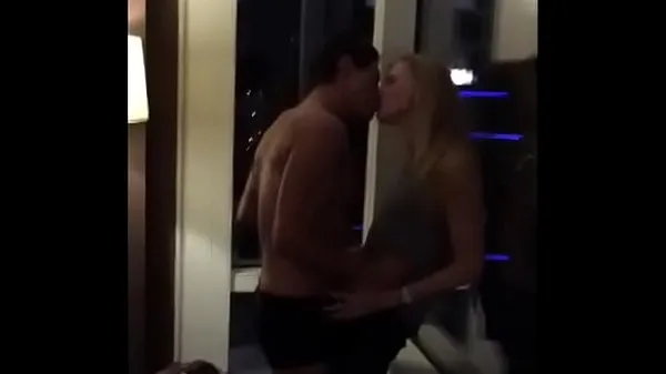 Assistir Esposa loira compartilhada em um quarto de hotel tubo total