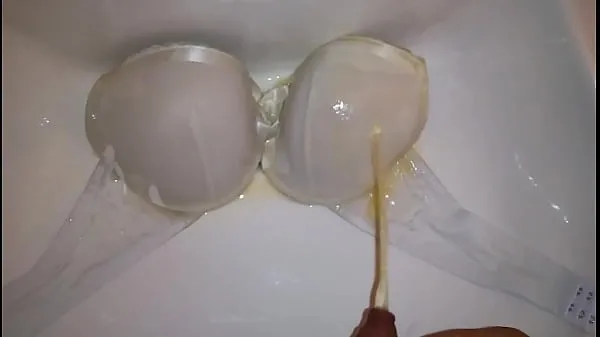 Přehrát celkem piss cum soaked satin bra Tube