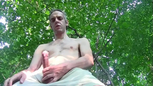 Pozrieť celkom Circumspect in the grove with bare chest I delight Tube