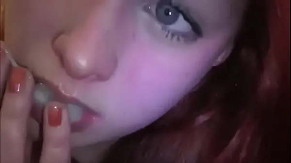 Oglądaj Married redhead playing with cum in her mouth cały kanał