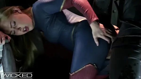 Oglejte si WickedParodies - Supergirl Seduces Braniac Into Anal Sex skupaj Tube