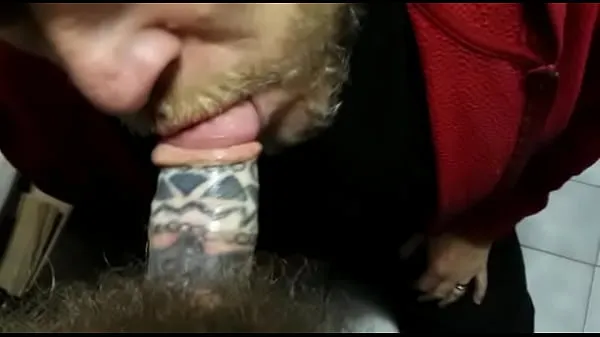 Katso sucking tattooed cock Tube yhteensä