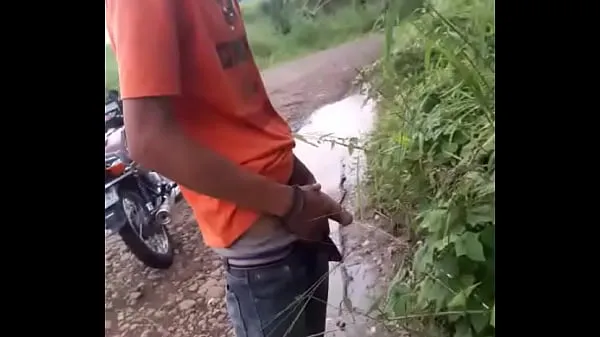 Watch piss in the bush total Tube