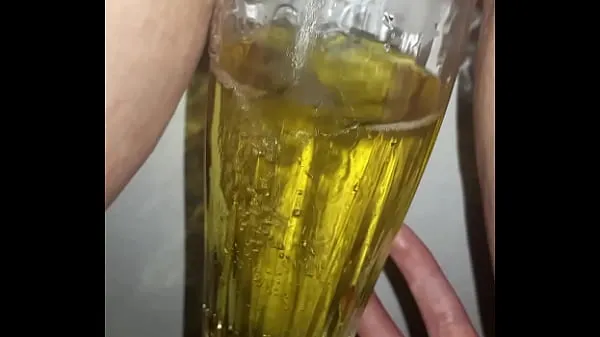 Nézze meg összesen German piss beer csatornát