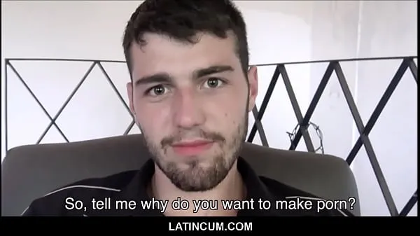 Oglądaj Amateur Latin Stud Paid Cash To Fuck Filmmaker And His Straight Married Friend POV cały kanał