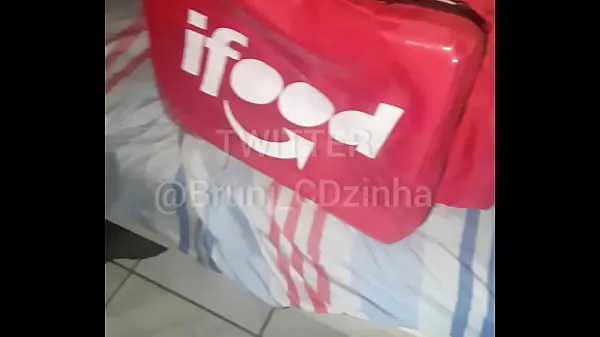 Regarder Regarde ce que m'a fait ce livreur d'ifood excité !! Je suis allé recevoir la pizza dans ma culotte et il a fini par me manger et profiter dans ma bouche personne ne respecte plus Bruni Cdzinha non ? | Twitter : CDzinha bruni cdzinha TWITTER : BrunTube au total