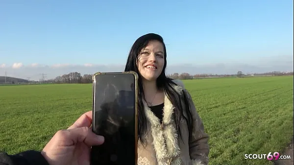 Sehen Sie sich insgesamt GERMAN SCOUT - DEUTSCHES GOTHIC TEEN FICKT FREMD BEI FAKE MODEL JOB IN BERLIN Tube an