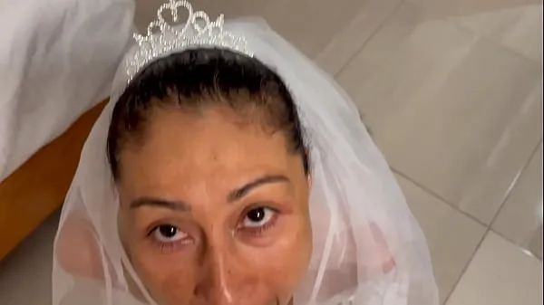 Guarda La sposa ti vuole sborrare in faccia.... per i tuoi video personalizzati e altro ancoraTutto in totale