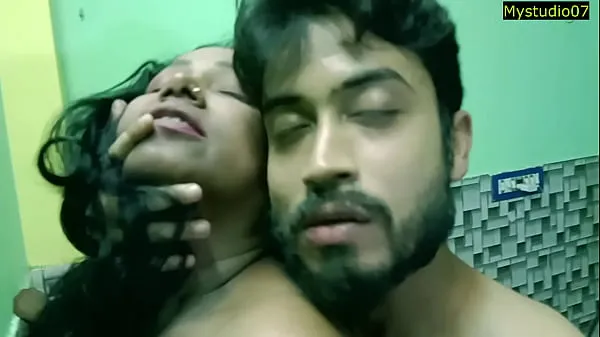 Assistir Romance sujo de meia-irmã gostosa indiana e sexo hardcore com meio-irmão de mulher jovem tubo total