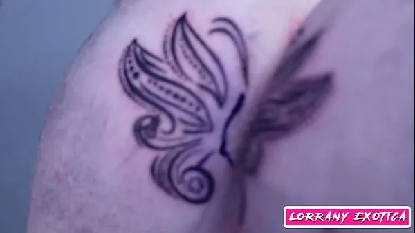 Regarder J'AI UN TATOUAGE SUR MON CUL QUE J'AI PLEIN DE CHAUD QUE J'AI DÛ DONNER MON CUL À MARCIO BAIANO OFFICIEL - ** REGARDER COMPLET SUR ROUGETube au total