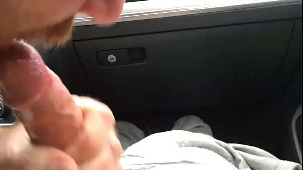 观看Sucking mates cock in my car again总管