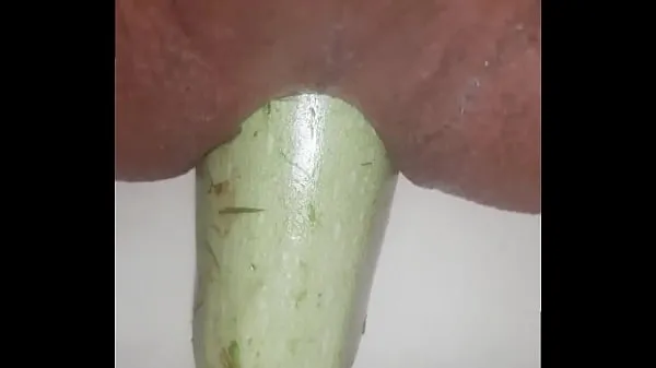 Přehrát celkem Gay anal zucchini Tube