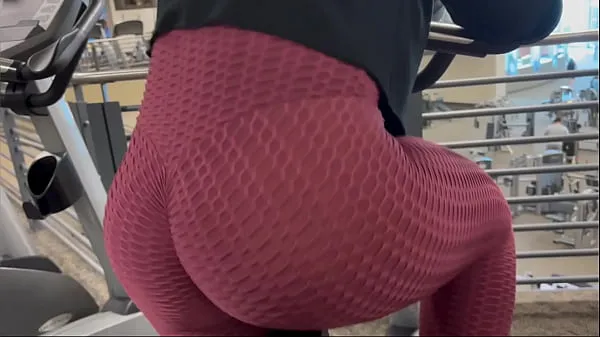 Ver chica tiene un culo gordo wedgie en el gimnasio tubo total