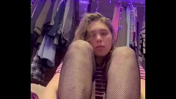 دیکھیں Trans girl shows you her fishnet feet before crushing you کل ٹیوب