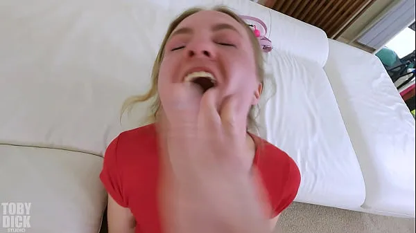 Nézze meg összesen Bratty Slut gets used by old man -slapped until red in the face csatornát