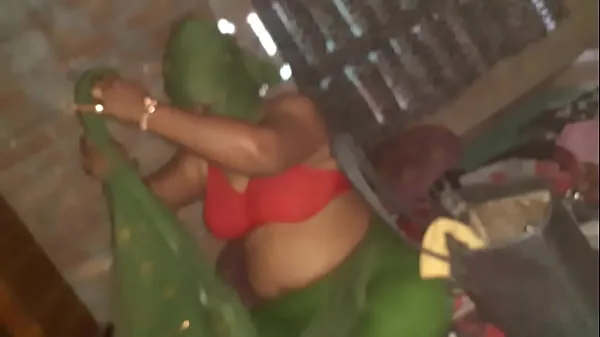 Oglądaj Indian Desi bhabhi anal sex video cały kanał