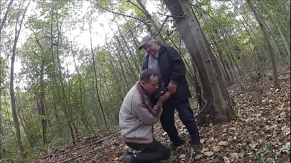 Δείτε συνολικά GRANDPARENTS IN THE FOREST 359 Tube