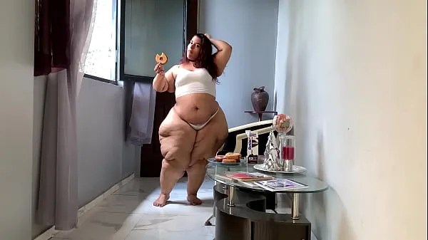 Ver Short Curvy Girl with Giant Hips & Ass - SSBBW Feedee Emma Pear tubo total