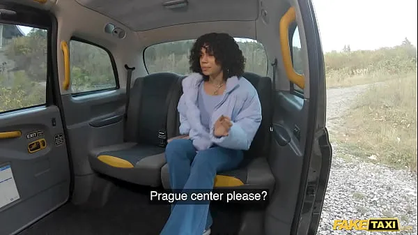 Pozrieť celkom Fake Taxi Her natural boobs are in full swing as the taxi driver fucks her sweet pussy hard and fast Tube